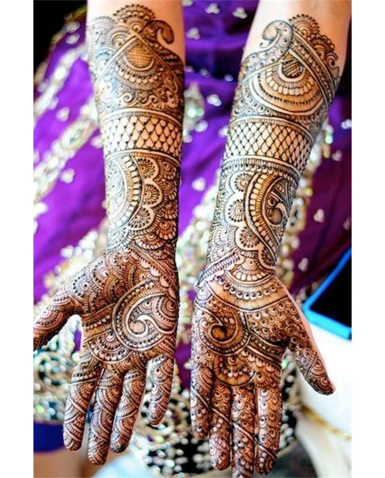 Twist And Loop Intricate Front Full Hand Mehndi Design Formation